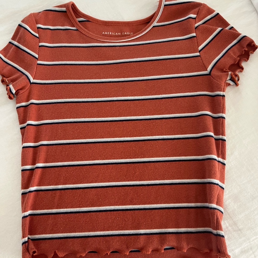 Adorable American Eagle striped and ribbed crop top!